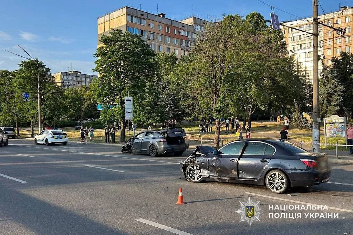 Водій Tesla затриманий у Кривому Розі після смертельної ДТП 